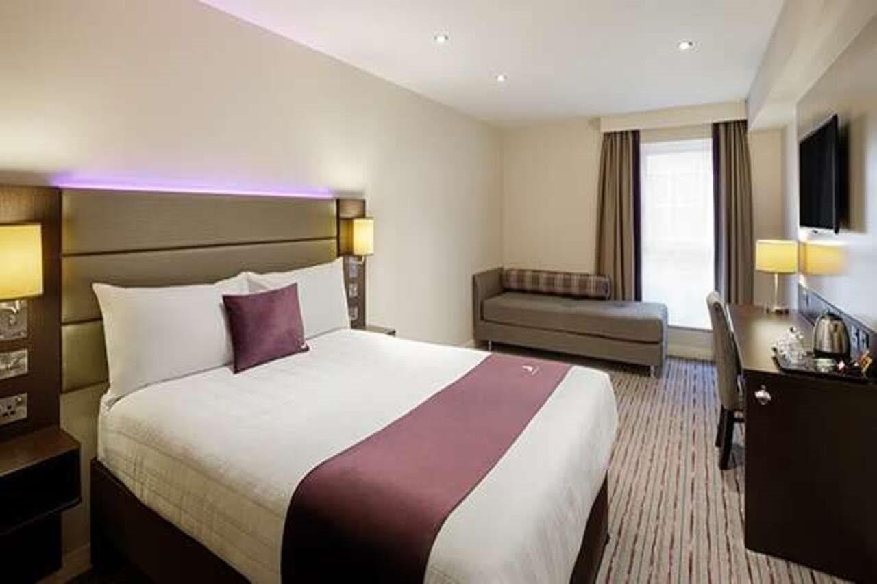 Premier Inn Perth City Centre Kültér fotó